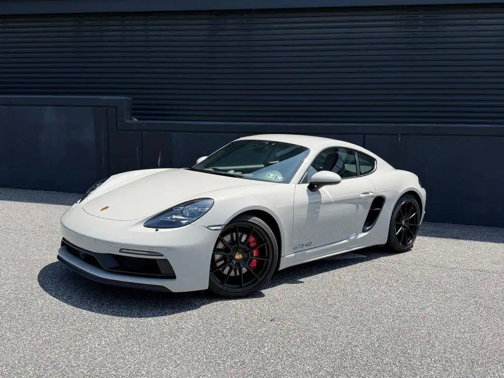 2024 Porsche 718 Cayman GTS's photo