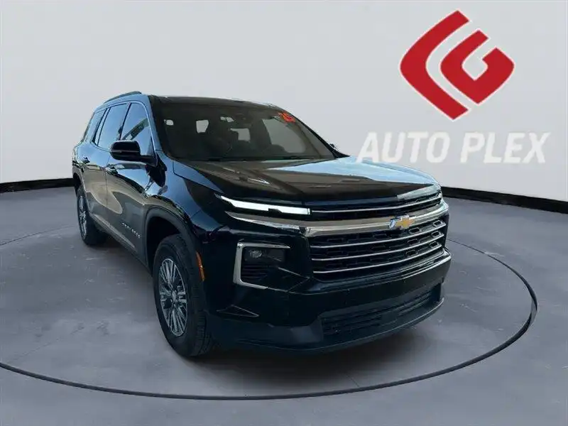 2025 Chevrolet Traverse FWD LT's photo