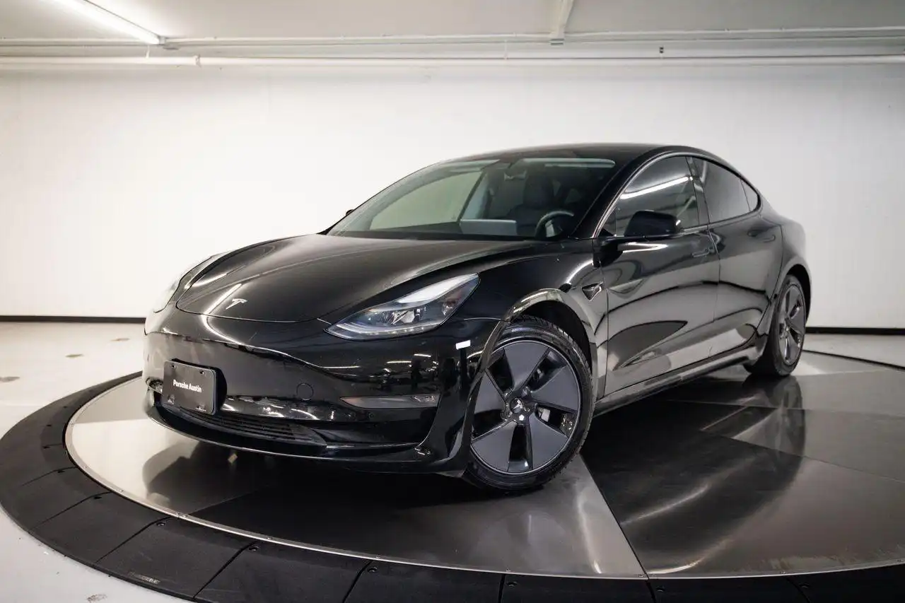 2021 Tesla Model 3 Long Range Dual Motor All-Wheel Drive's photo