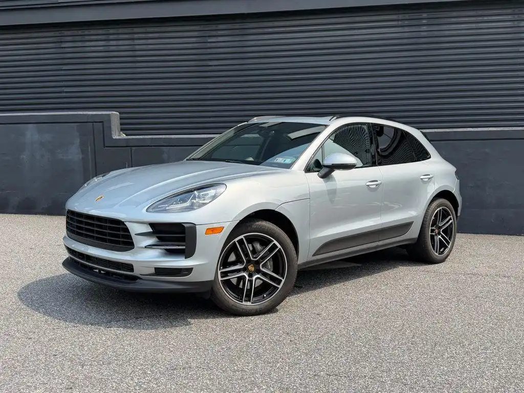 2021 Porsche Macan Base's photo