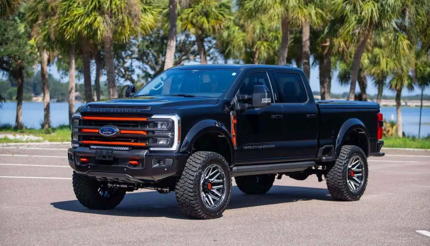 2024 Ford F-250 Lariat 4x4 Crew Cab 6-3/4' Box's photo