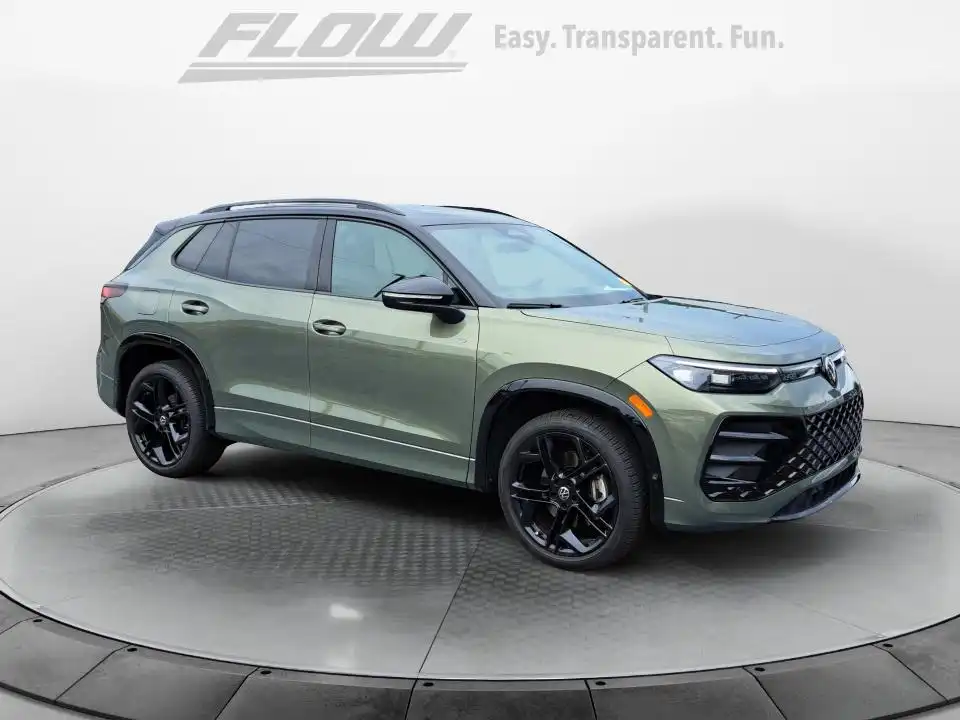 2025 Volkswagen Tiguan 2.0T SE R-Line Black 4Motion's photo