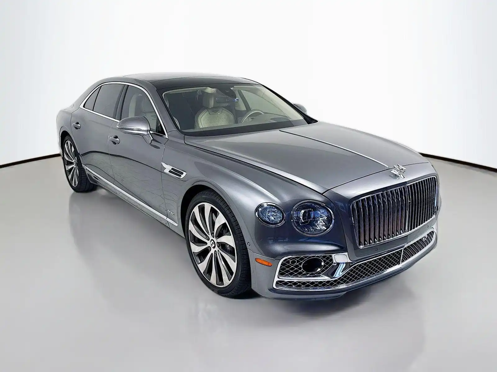 2022 Bentley Flying Spur's photo