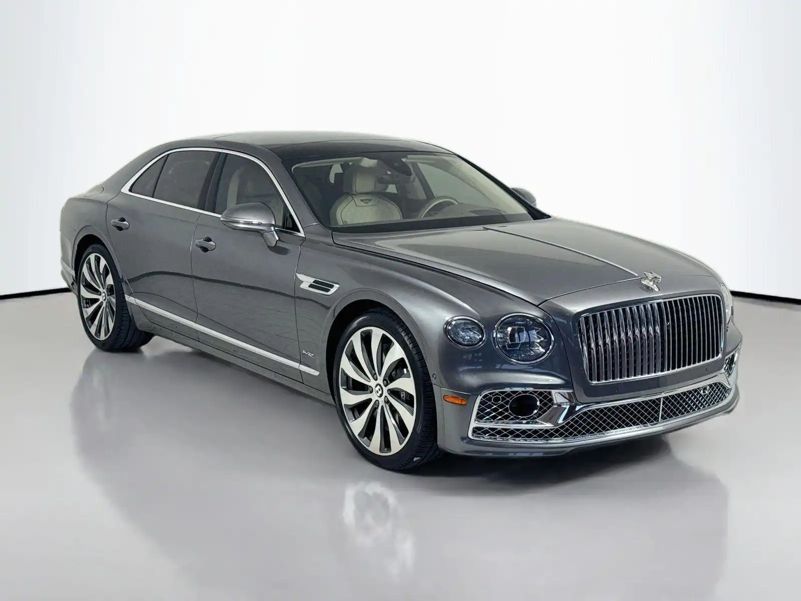 2022 Bentley Flying Spur's photo