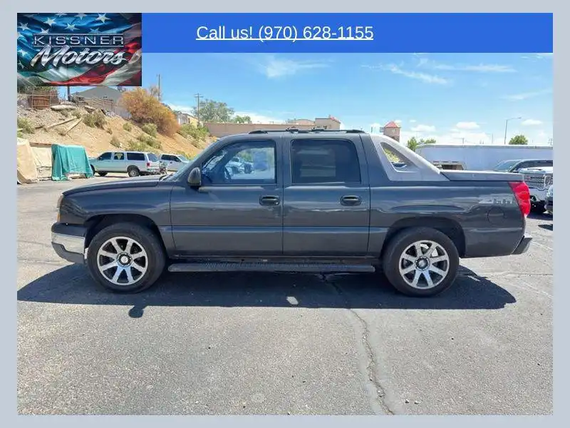 2003 Chevrolet Avalanche 2WD 1500 Series's photo