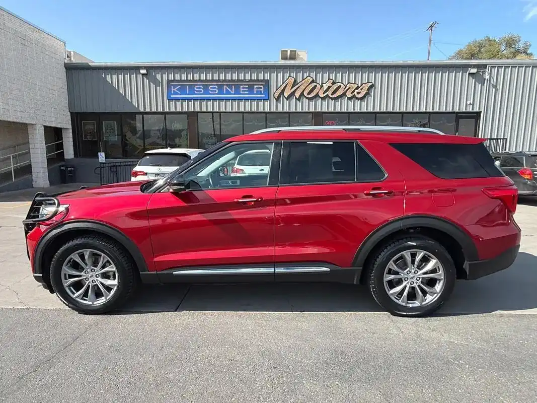 2022 Ford Explorer Limited 4WD's photo