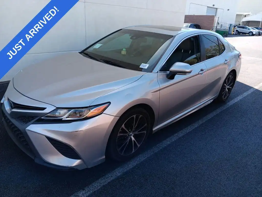 2018 Toyota Camry 2.5 Auto SE's photo