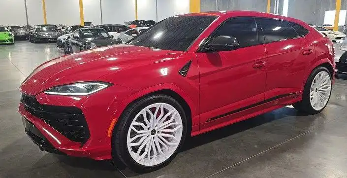 2025 Lamborghini Urus 4.0 V8 PHEV SE's photo