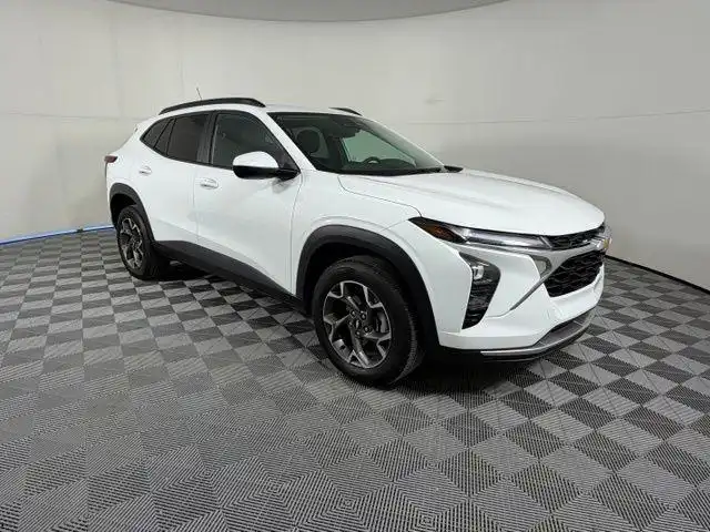 2024 Chevrolet Trax LT's photo