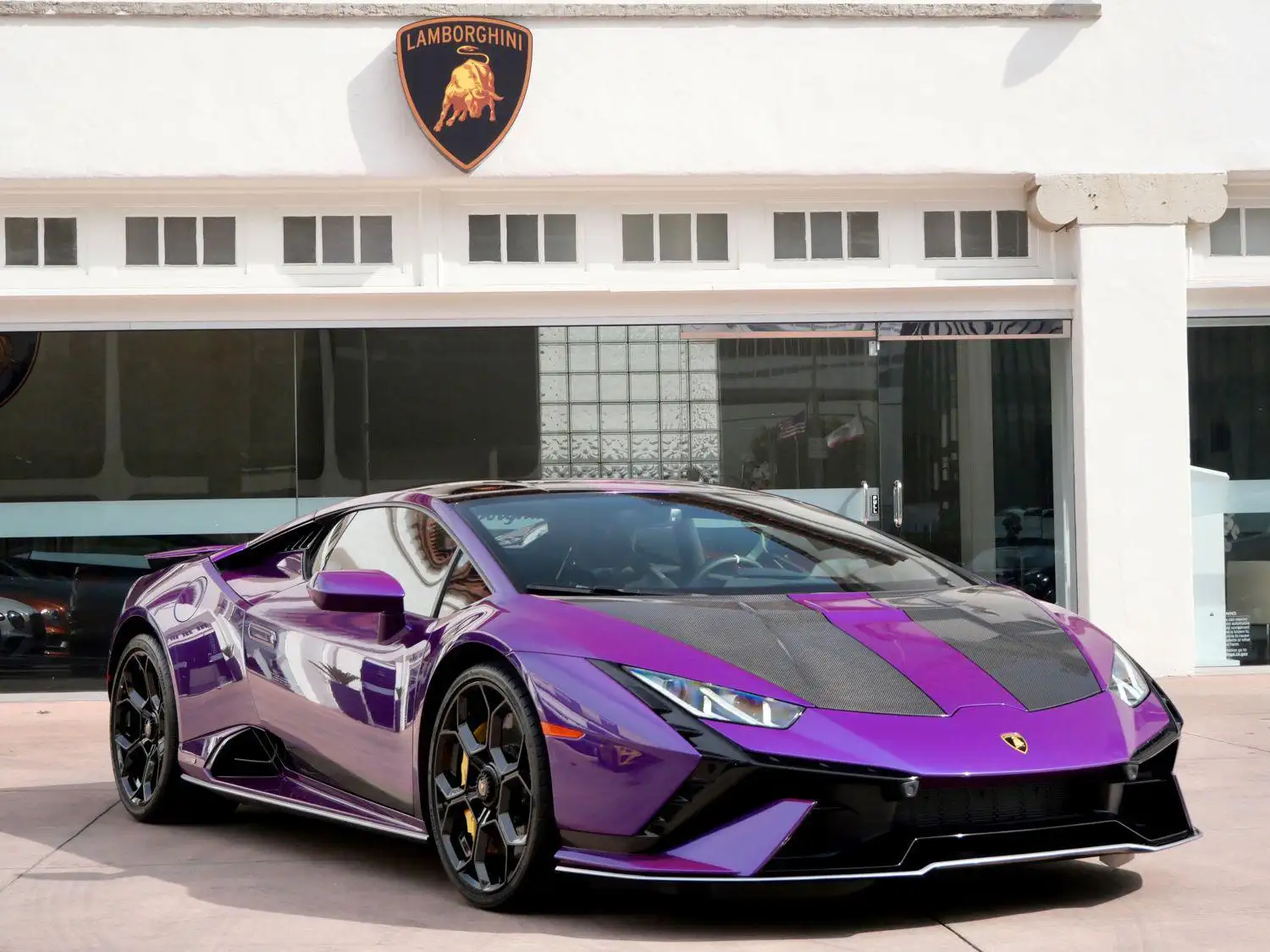 2023 Lamborghini Huracan Tecnica's photo