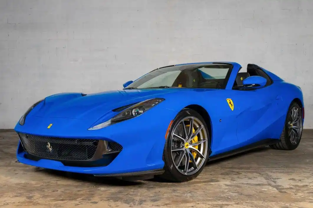 2022 Ferrari 812 Base's photo