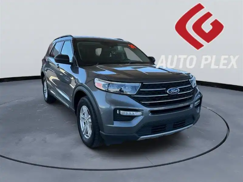 2024 Ford Explorer XLT 4WD's photo