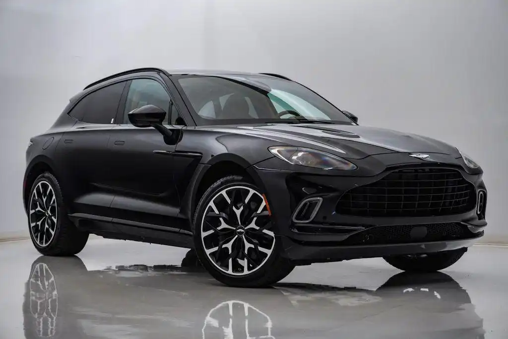 2021 Aston Martin DBX 4.0 V8 AWD's photo
