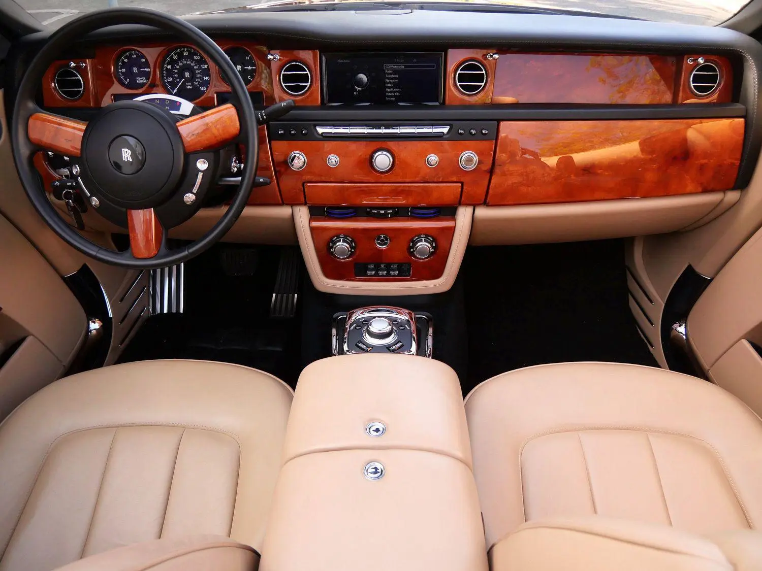 2013 Rolls-Royce Phantom Drophead Coupe photo 4