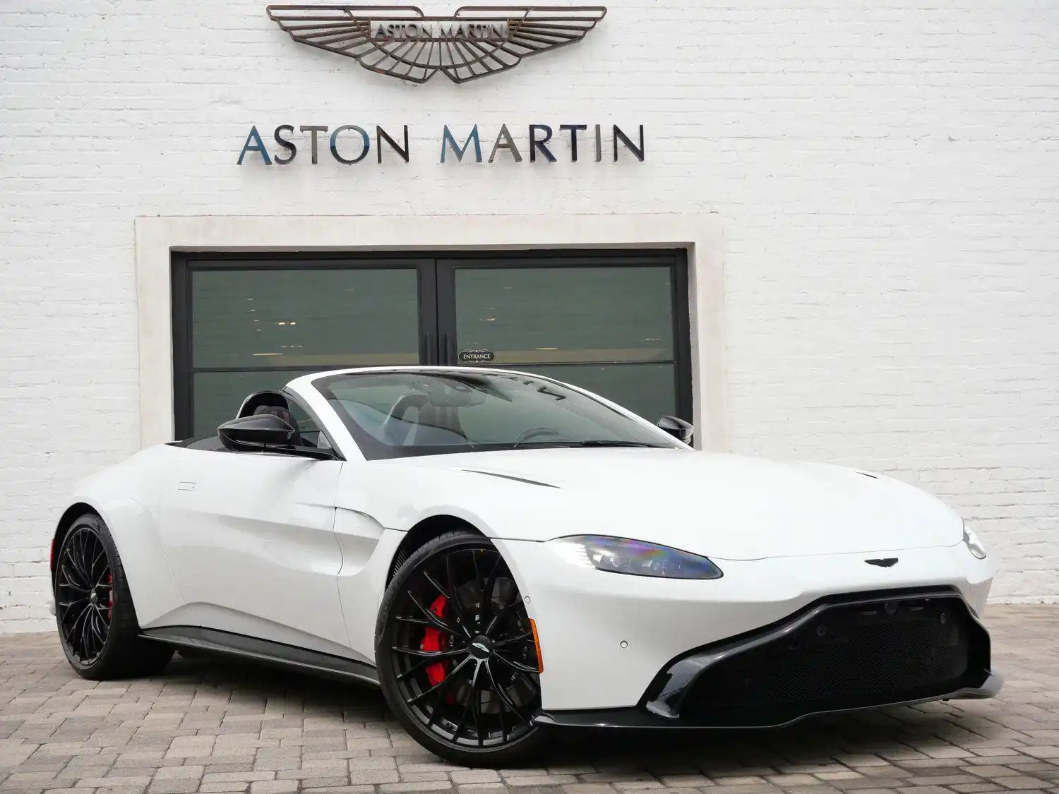 2023 Aston Martin Vantage 4.0 V8 Roadster's photo