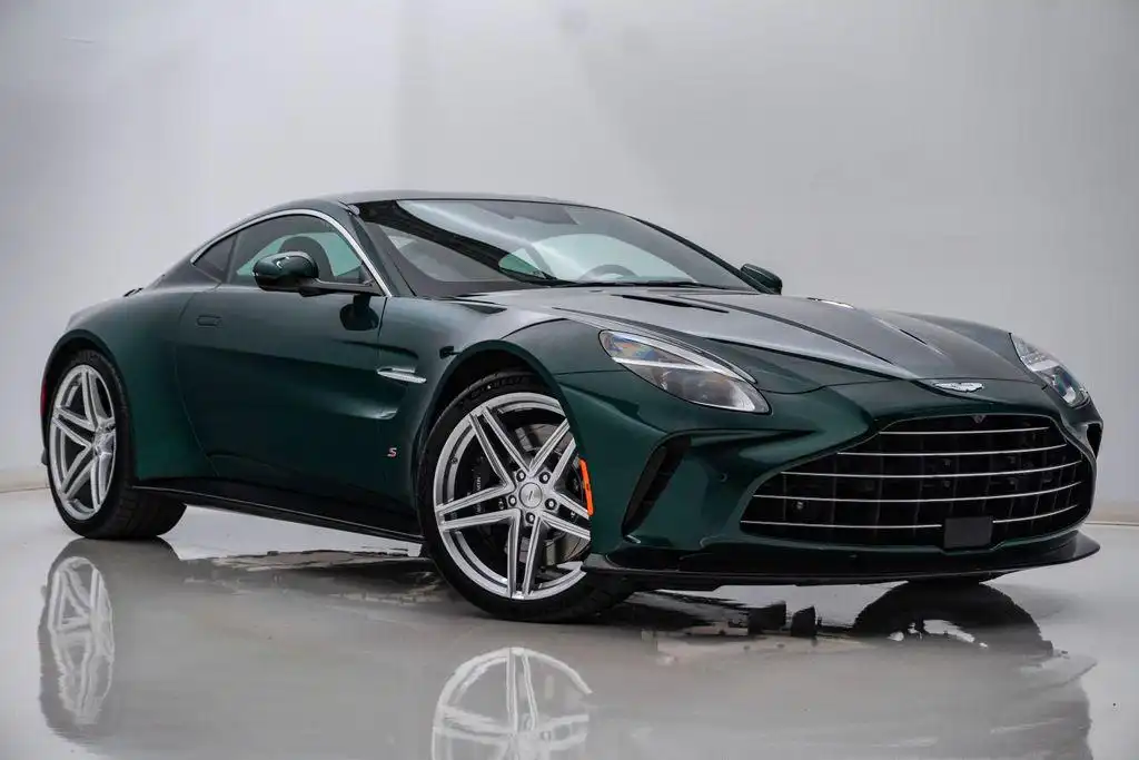 2026 Aston Martin Vantage 4.0 V8's photo