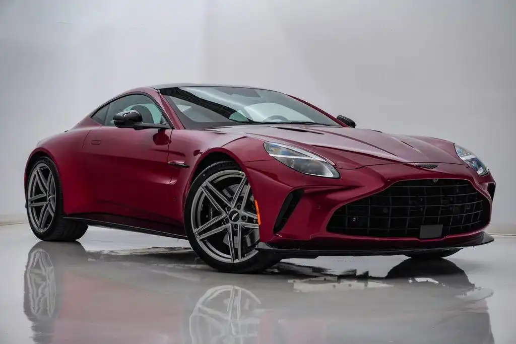 2026 Aston Martin Vantage 4.0 V8's photo