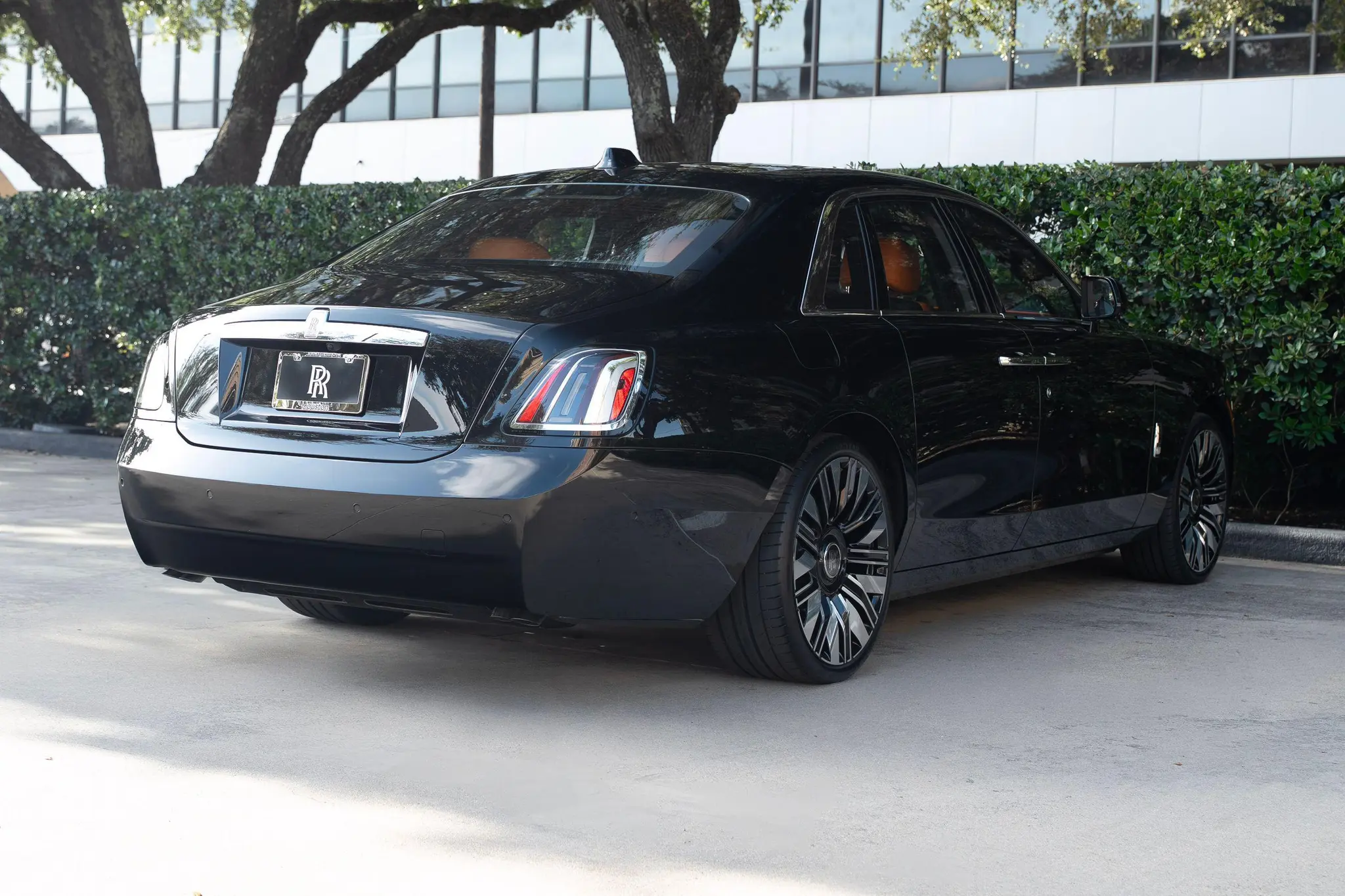 2027 Rolls-Royce Ghost Ghost photo 3