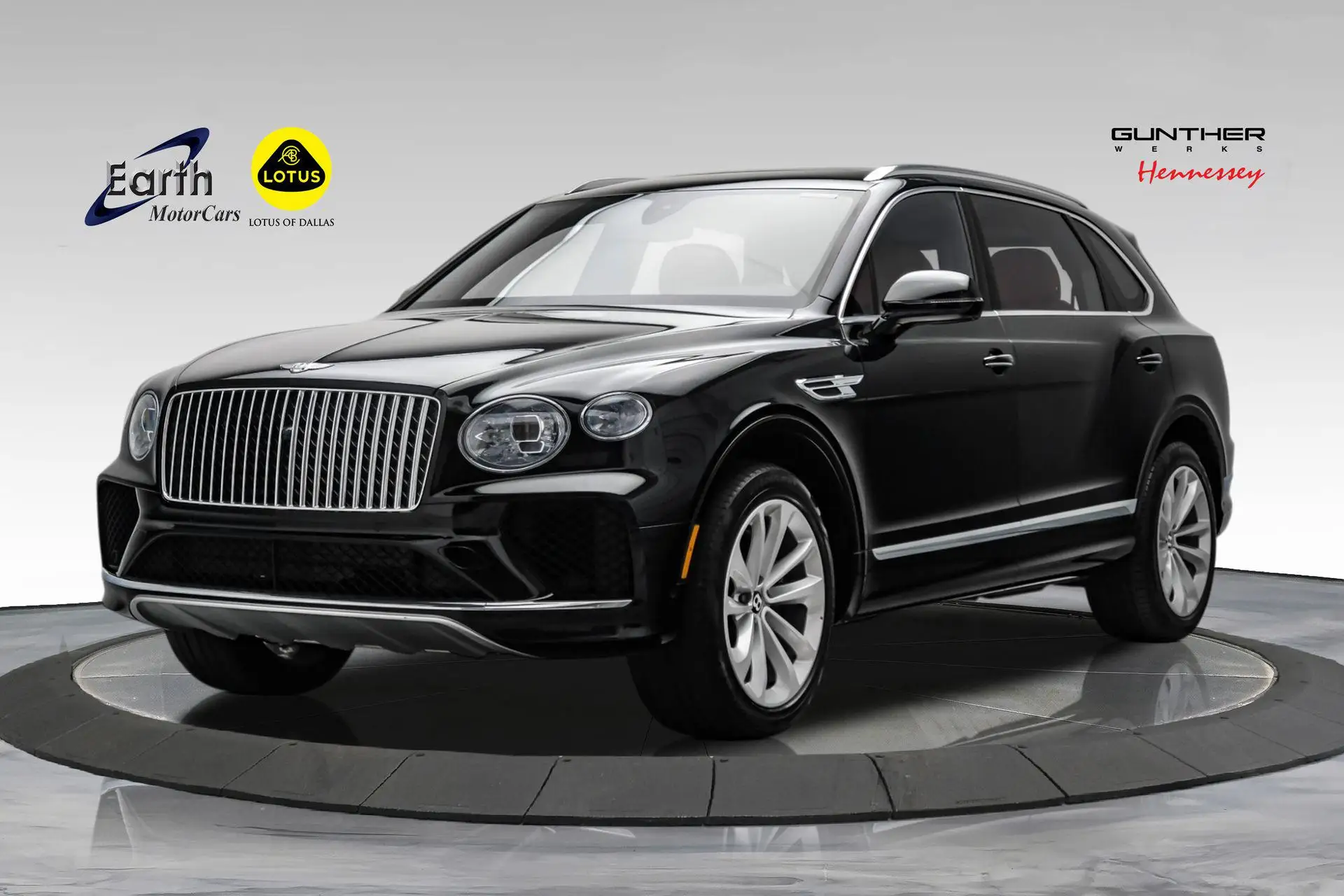 2023 Bentley Bentayga undefined photo 1