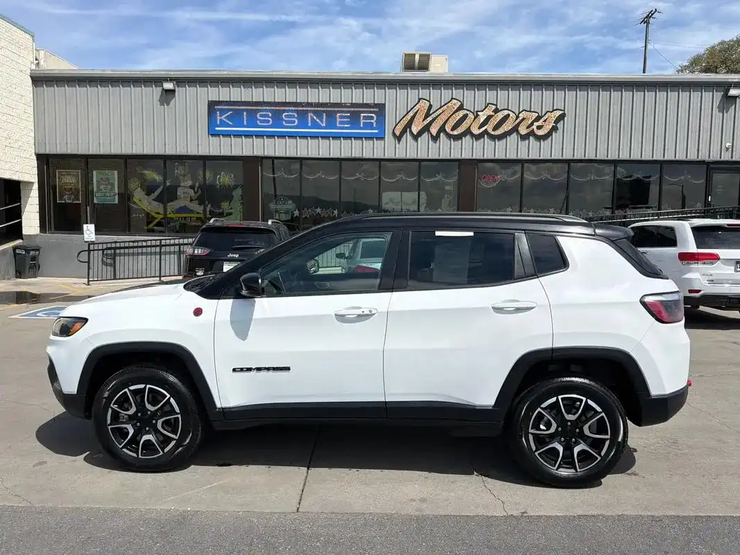 2024 Jeep Compass Trailhawk 4WD's photo