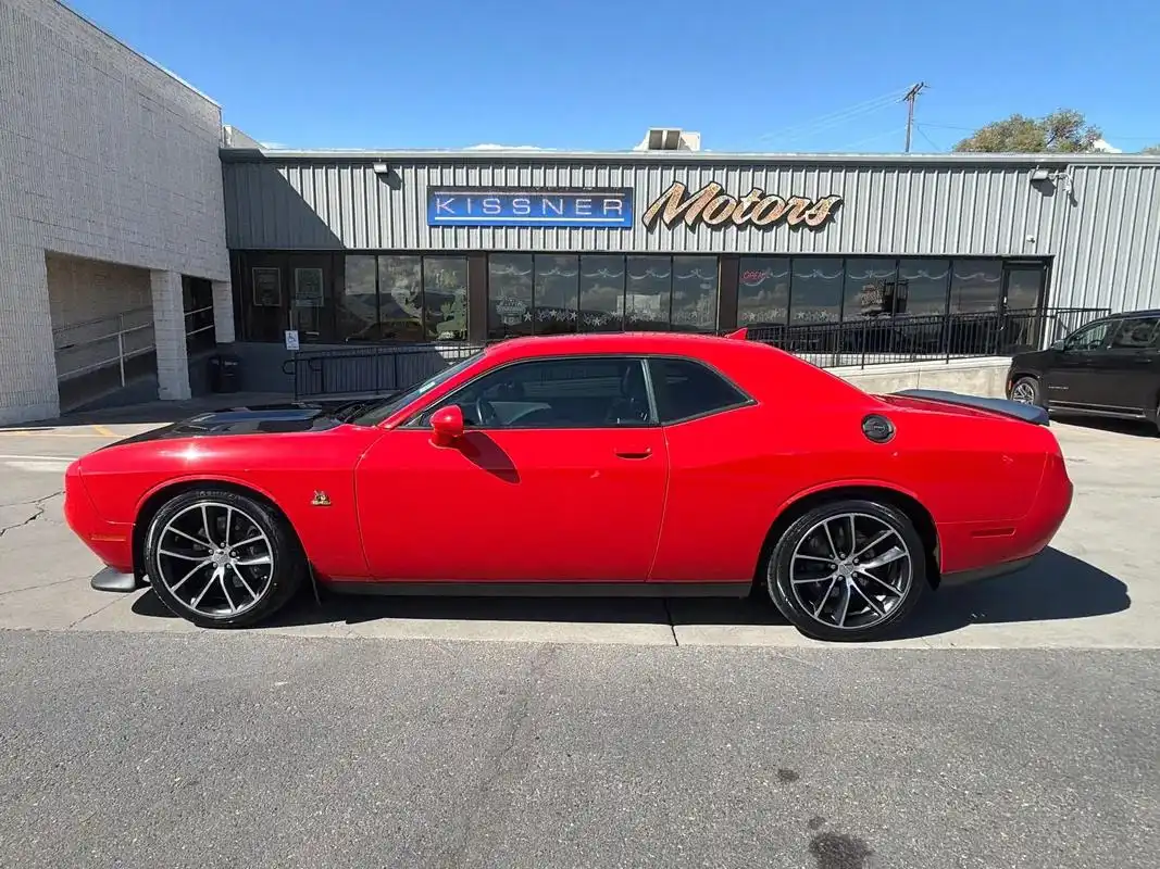 2015 Dodge Challenger Scat Pack's photo