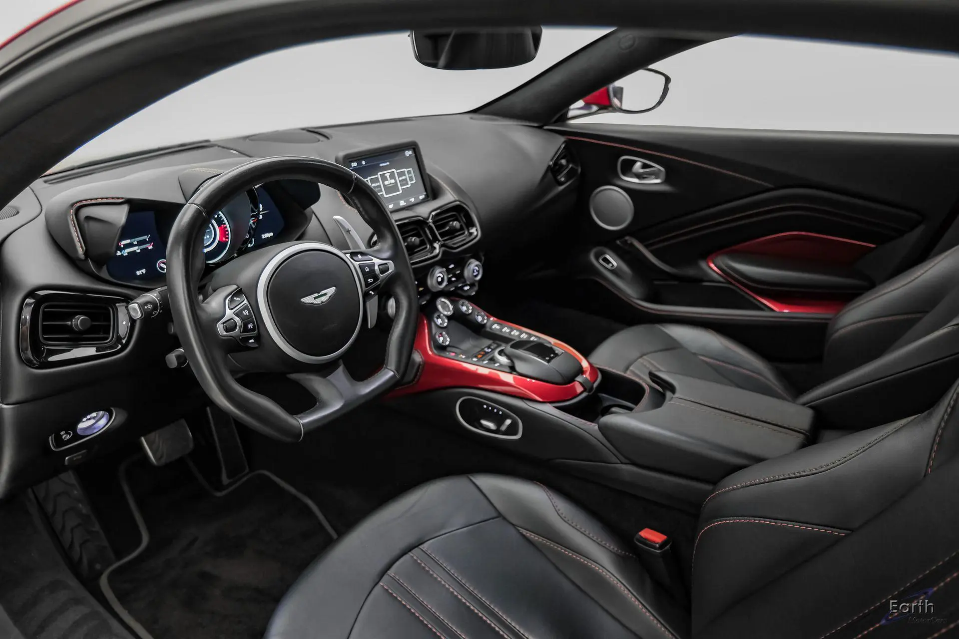 2019 Aston Martin Vantage 4.0 V8 photo 3