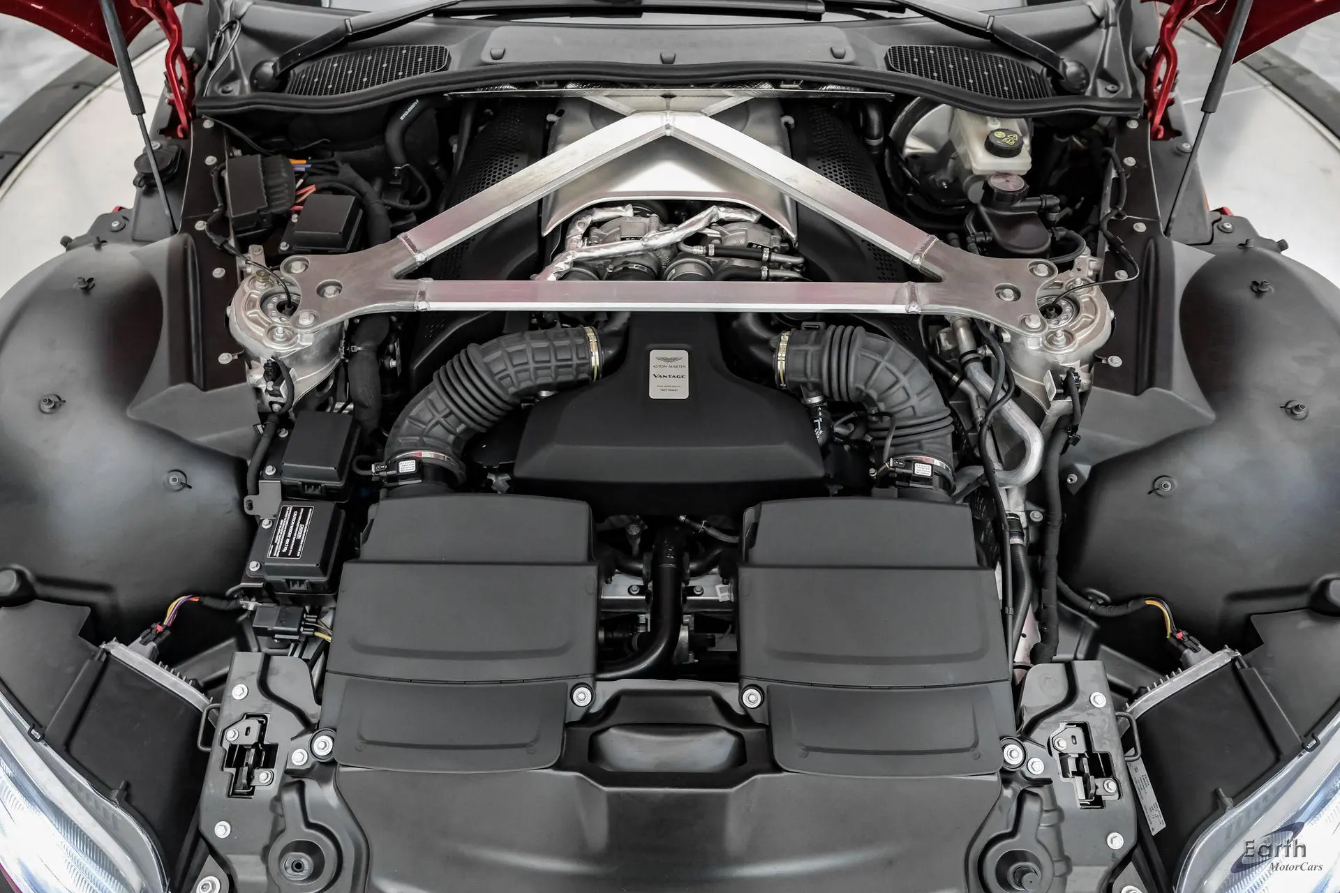 2019 Aston Martin Vantage 4.0 V8 photo 4