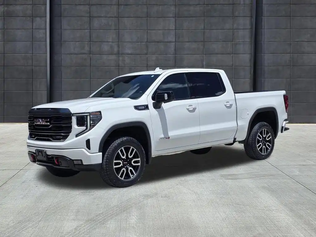 2022 GMC Sierra 4WD Crew Cab Short Box AT4's photo