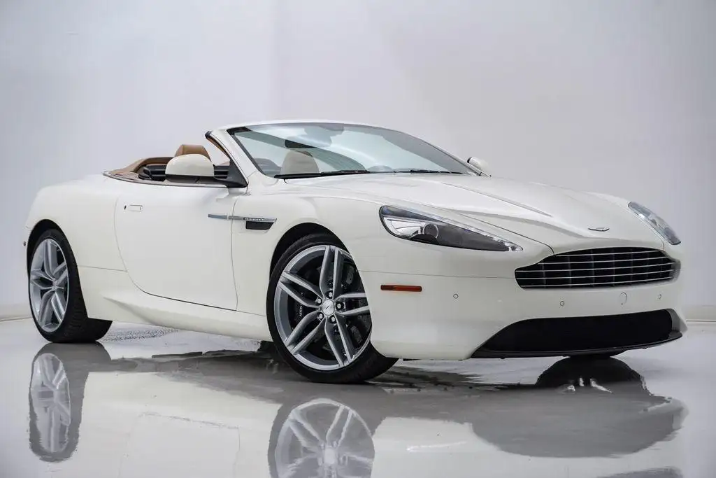 2016 Aston Martin DB9 GT Volante Touchtronic's photo