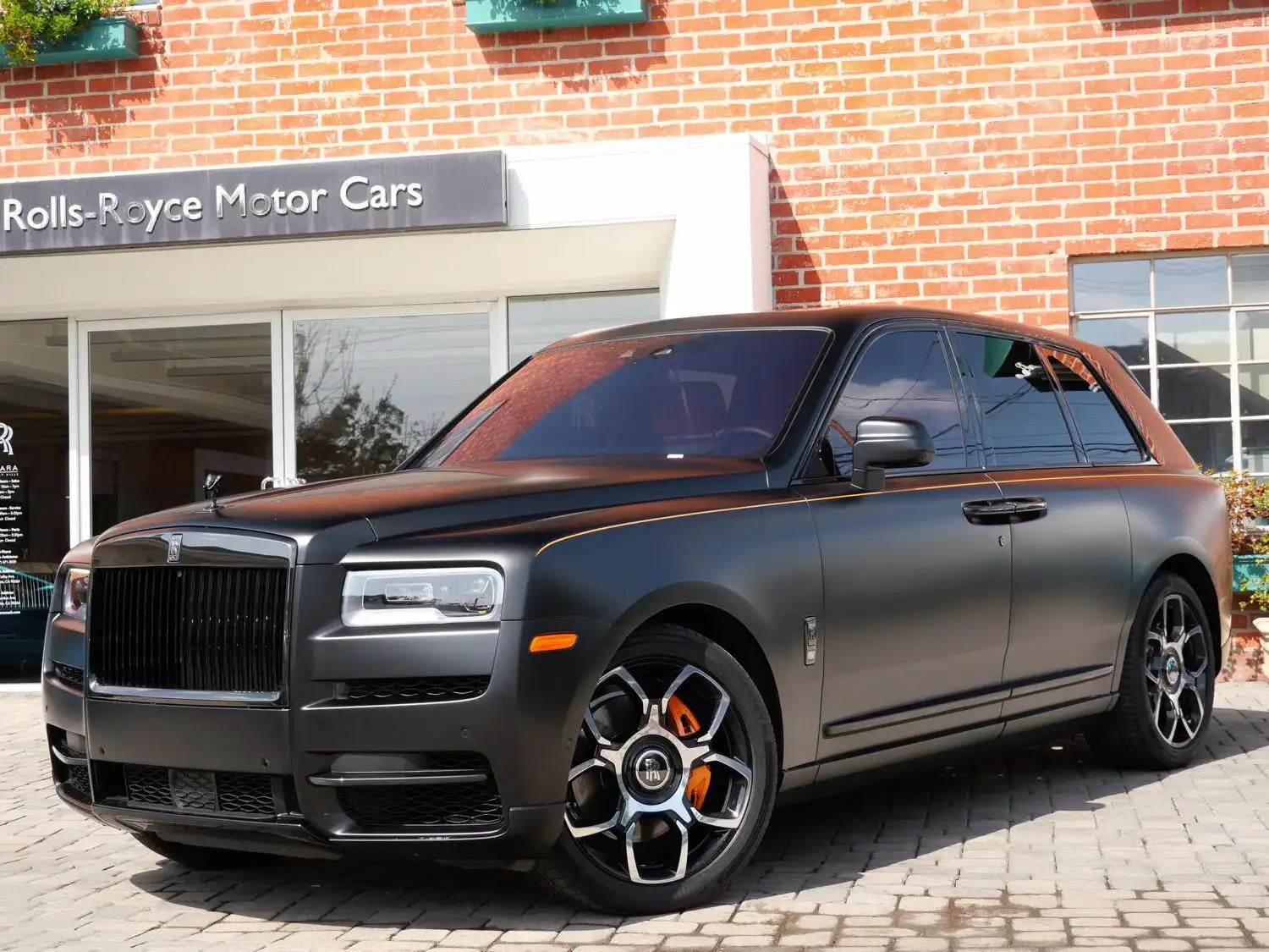 2023 Rolls-Royce Cullinan Black Badge's photo