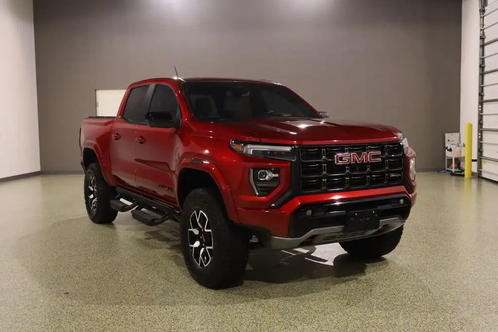 2024 GMC Canyon AT4X 4WD Crew Cab Short Box's photo