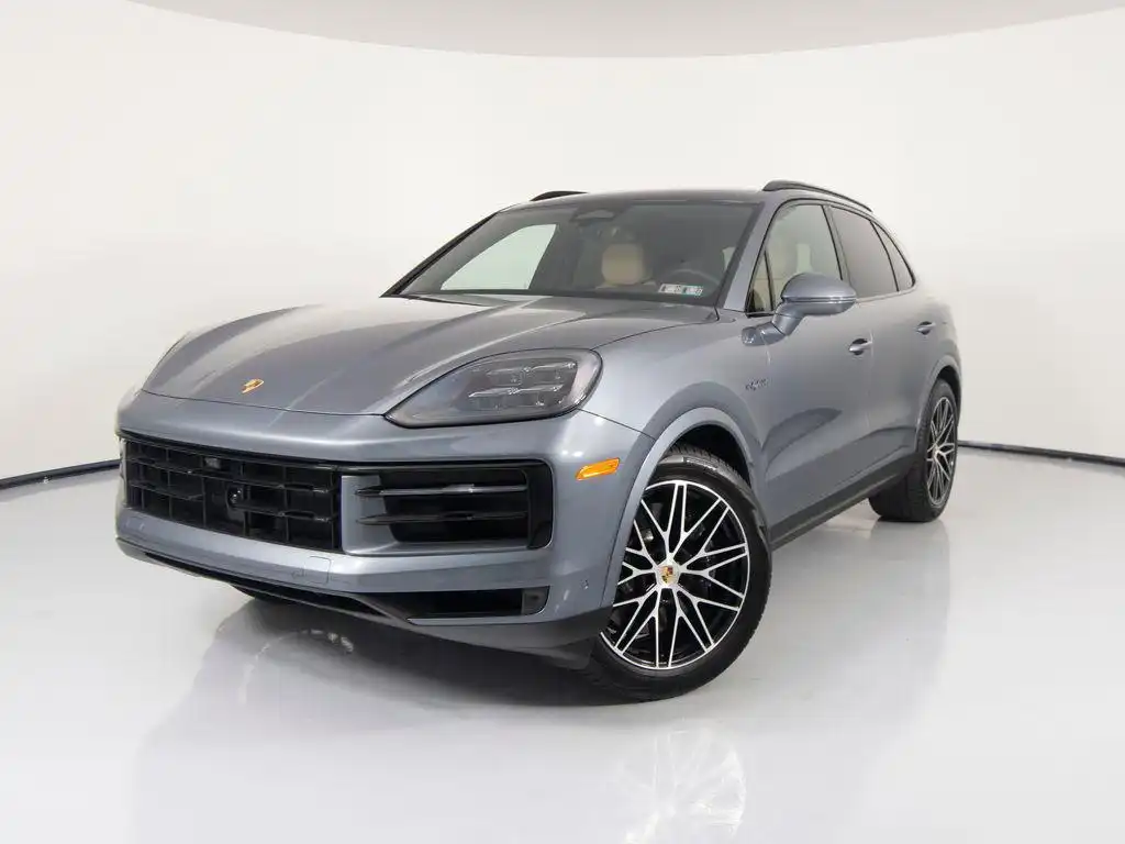 2026 Porsche Cayenne E-Hybrid's photo