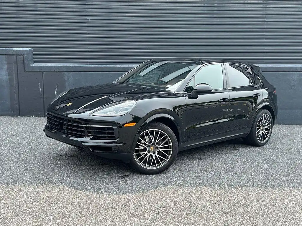 2020 Porsche Cayenne Base's photo