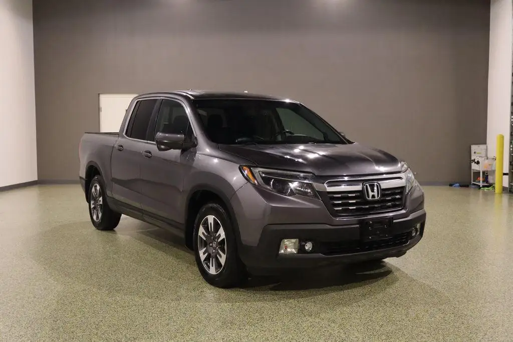 2019 Honda Ridgeline RTL T photo 1