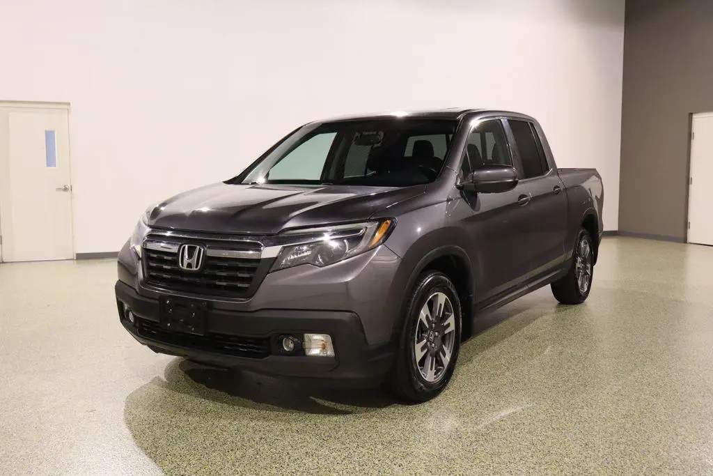 2019 Honda Ridgeline RTL T photo 4