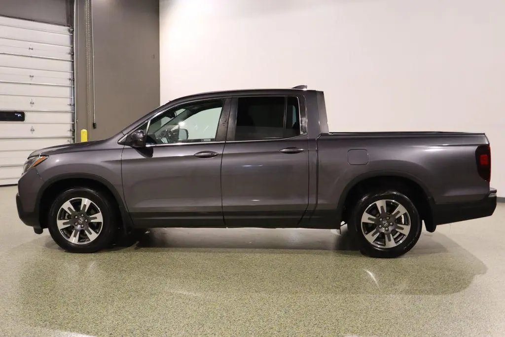 2019 Honda Ridgeline RTL T photo 5