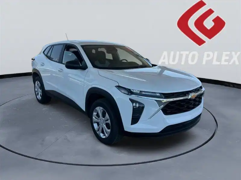 2026 Chevrolet Trax LS's photo