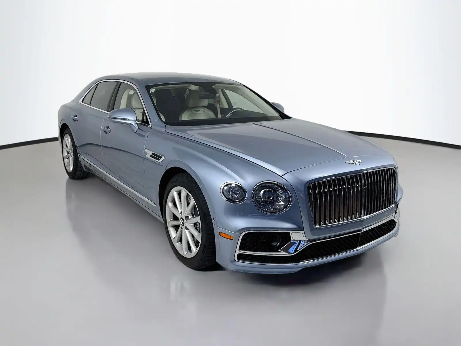 2023 Bentley Flying Spur Hybrid Mulliner's photo
