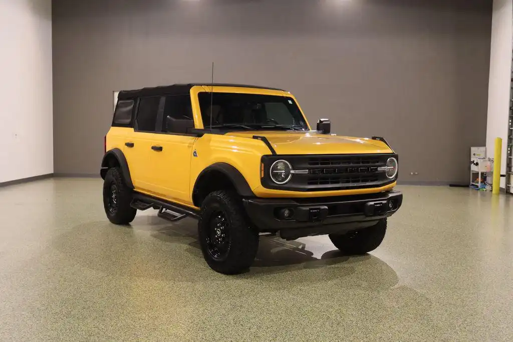 2022 Ford Bronco Black Diamond 4WD's photo