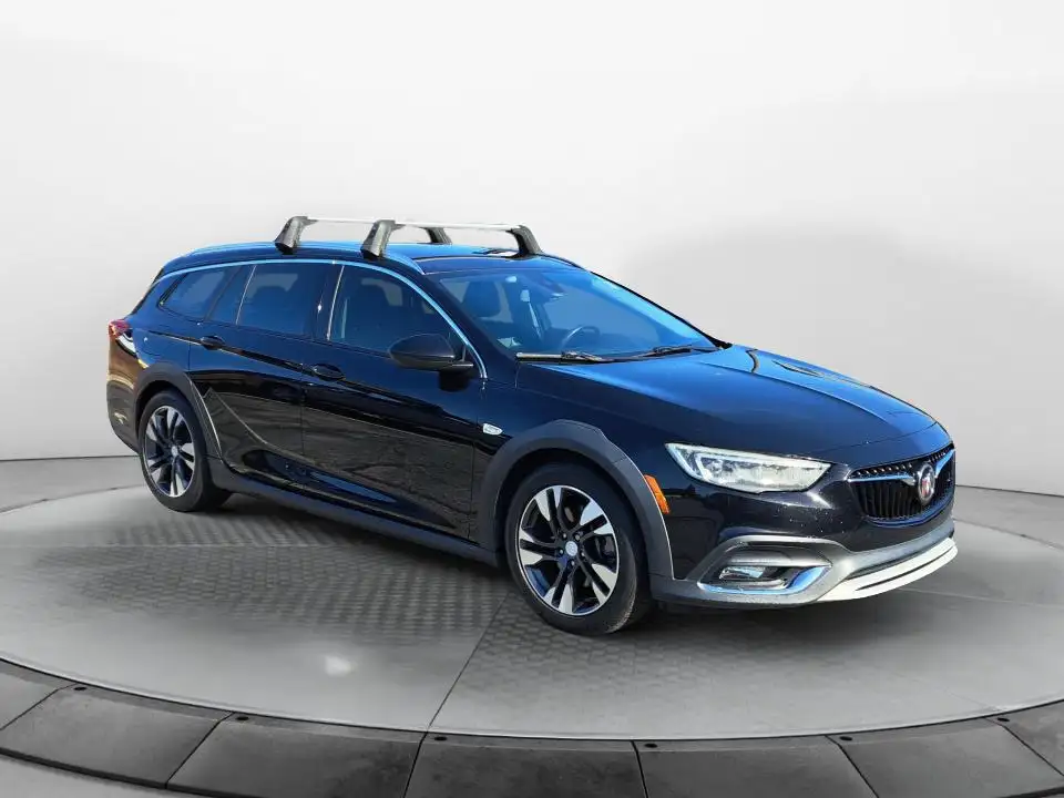 2018 Buick Regal Essence AWD's photo