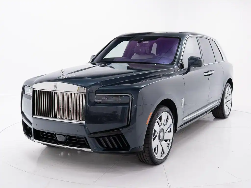 2026 Rolls-Royce Cullinan Base's photo