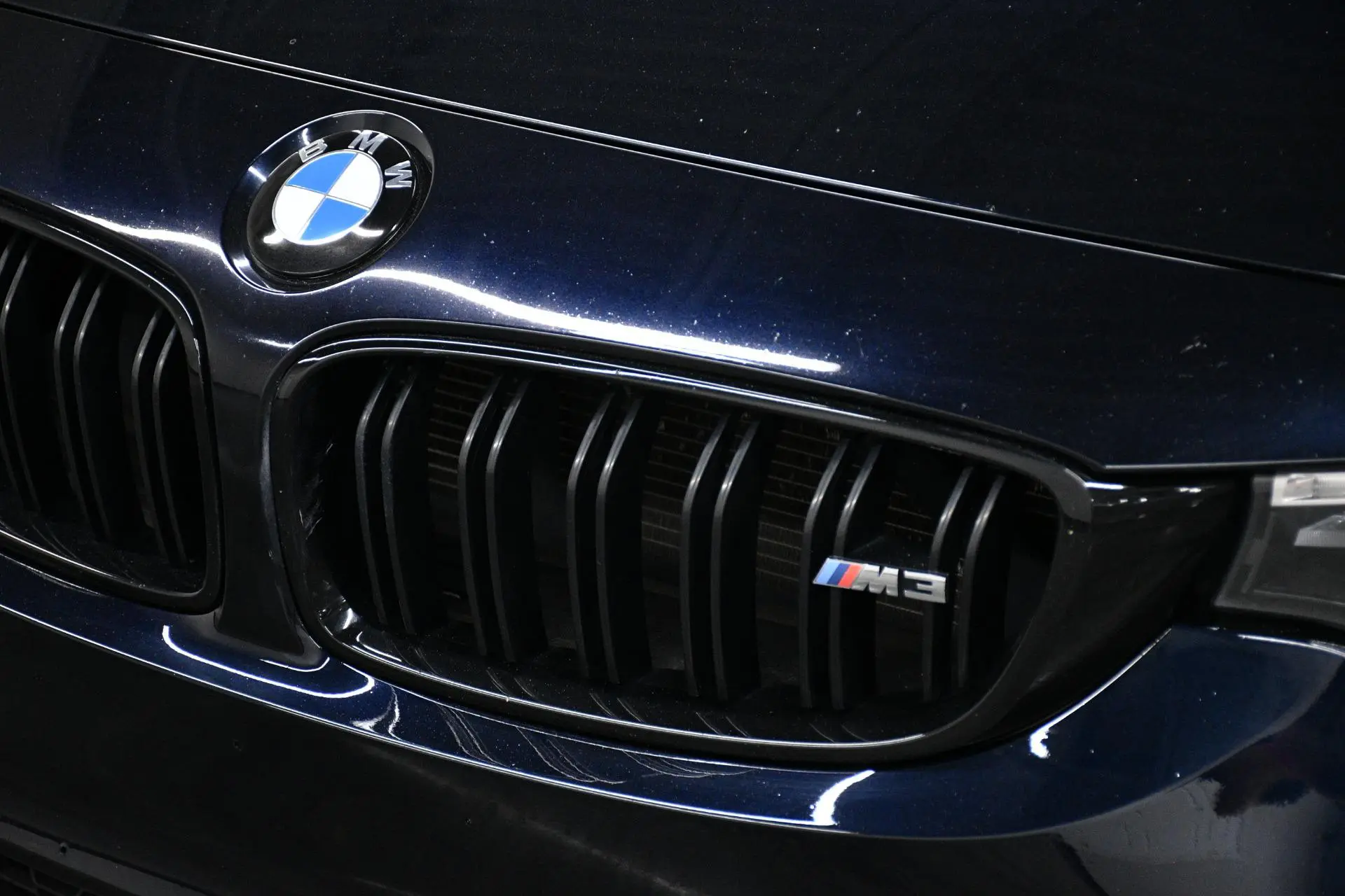 2018 BMW M3 Base photo 3