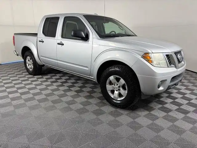 2013 Nissan Frontier 4.0 S Crew Cab 2WD Auto's photo