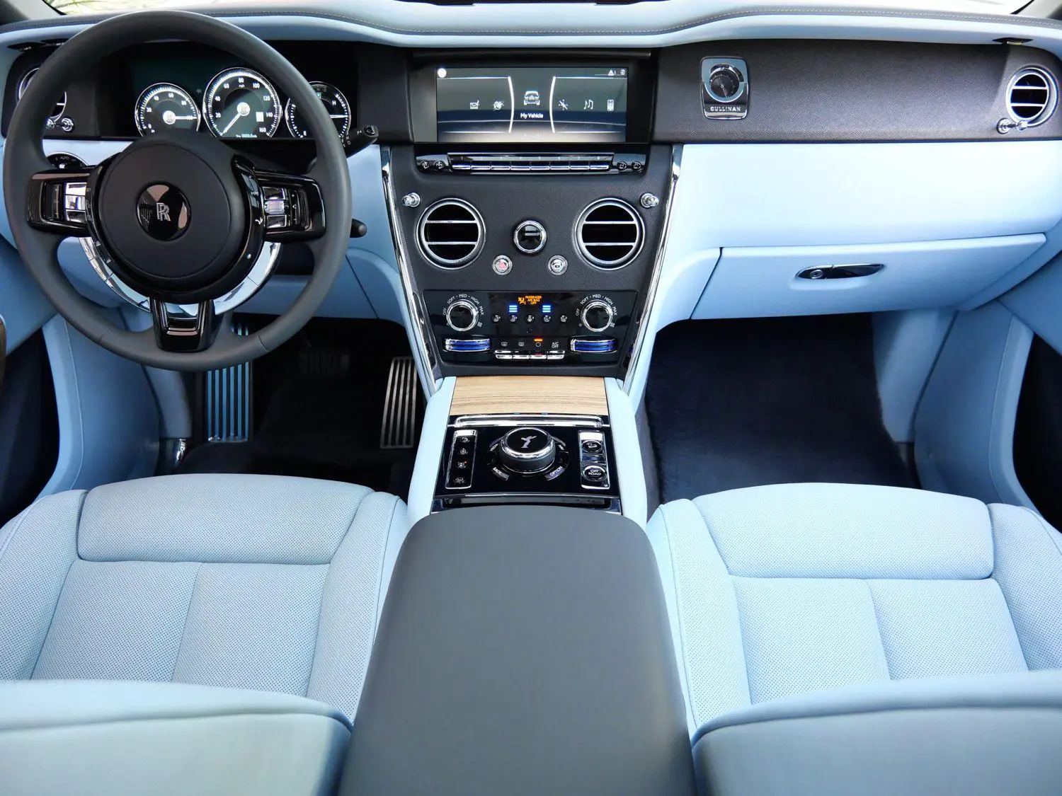 2023 Rolls-Royce Cullinan Base photo 4