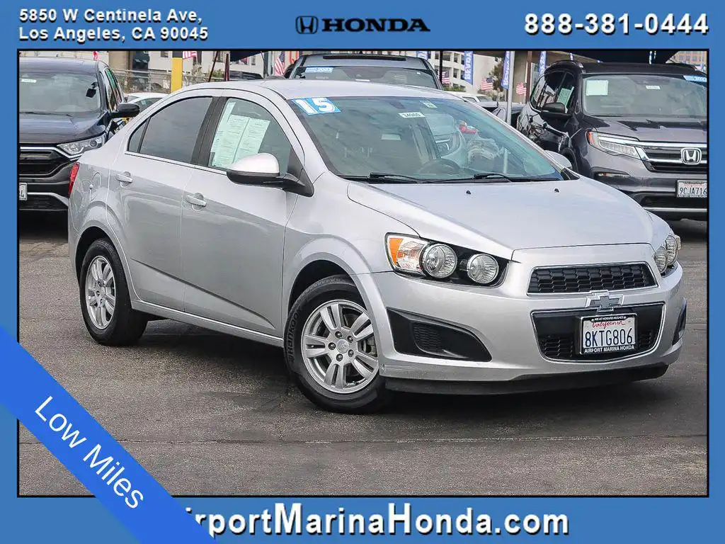 2015 Chevrolet Sonic LT Sedan Auto's photo