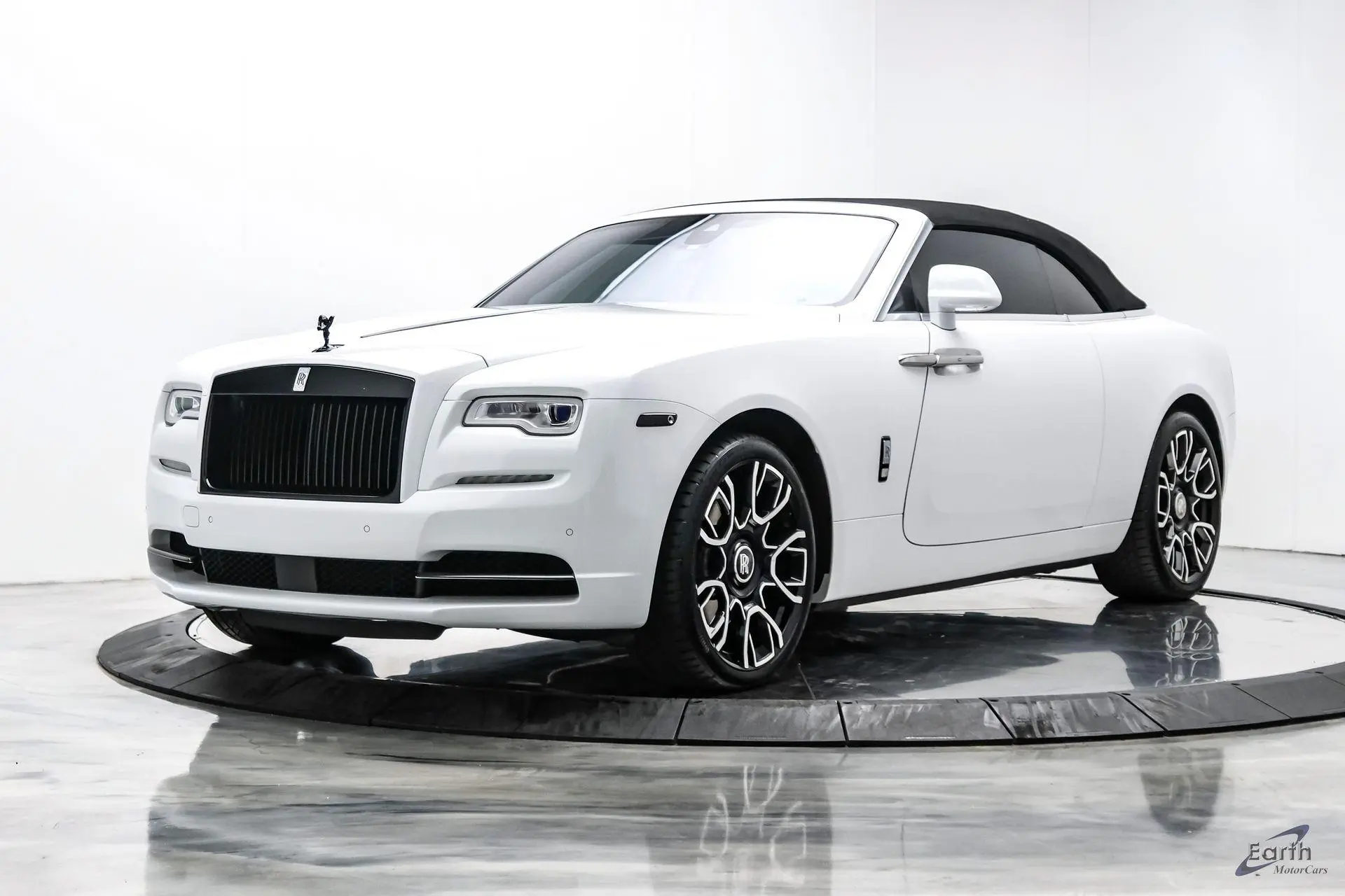 2017 Rolls-Royce Dawn Base photo 5