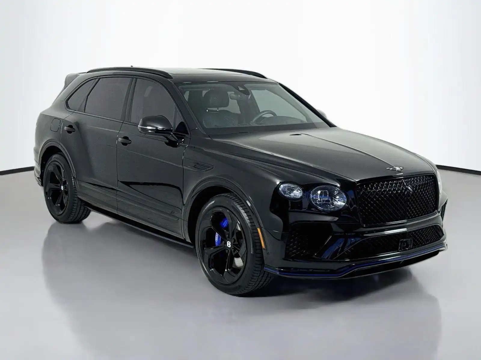 2025 Bentley Bentayga V8 Black Edition S's photo