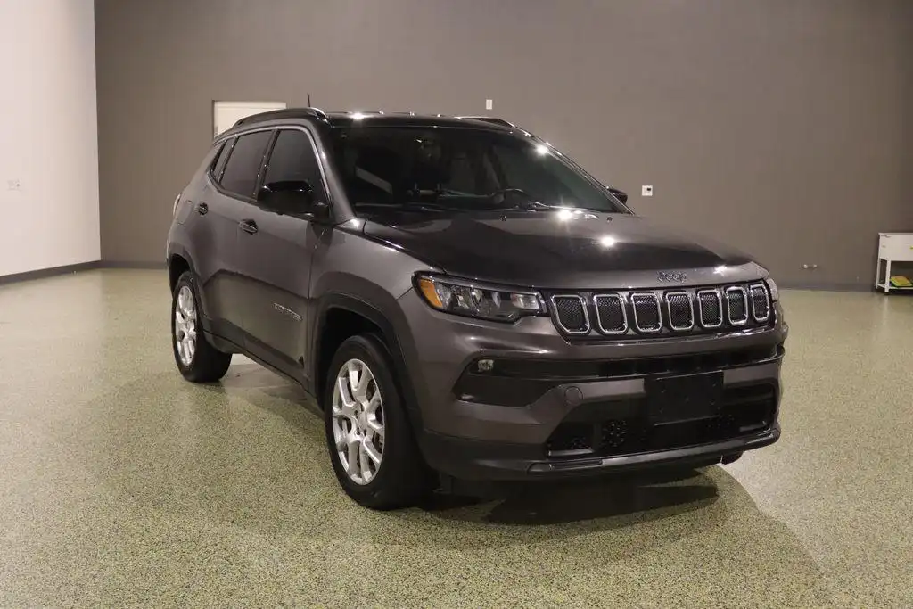 2022 Jeep Compass Latitude Lux 4WD's photo