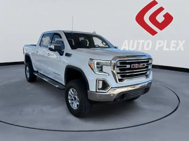 2021 GMC Sierra SLT 4WD Crew Cab Short Box's photo