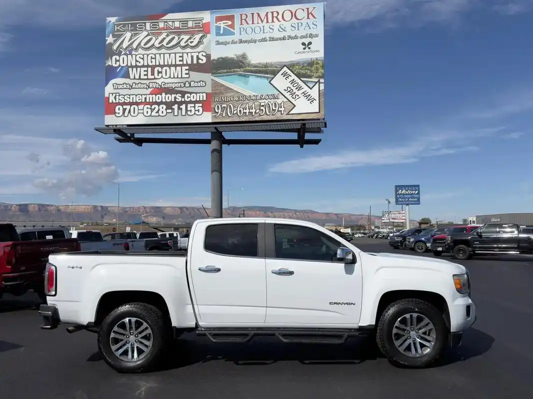 2016 GMC Canyon SLT 4WD Crew Cab Short Box's photo